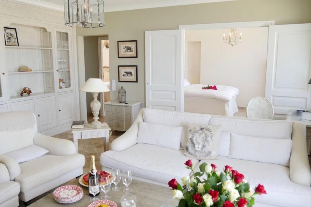 Bord De Mer - Ac, Wifi, Chic, Sea View, Beach 2 Minutes Walk Antibes Kültér fotó
